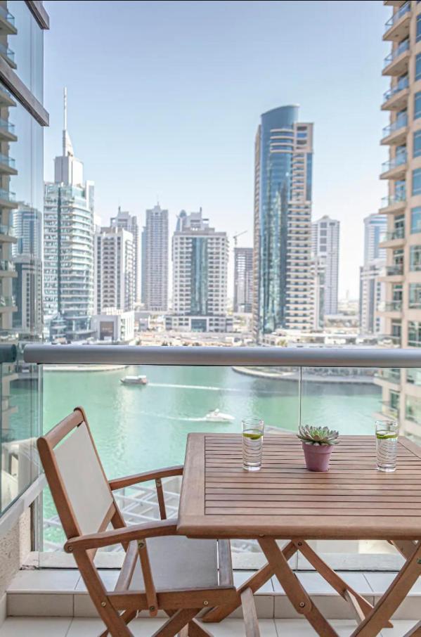 Nasma Luxury Stays - Pastel-Colored Apt With Jaw-Dropping Marina Views Dubai Buitenkant foto